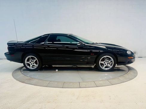 Used 2000 Chevrolet Camaro Z28 w/ SS Performance/Appearance Pkg RWD image 25