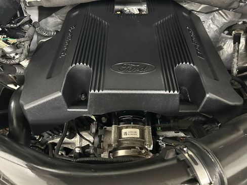 Used 2020 Ford F150 XLT w/ Equipment Group 302A Luxury AWD/4WD image 10