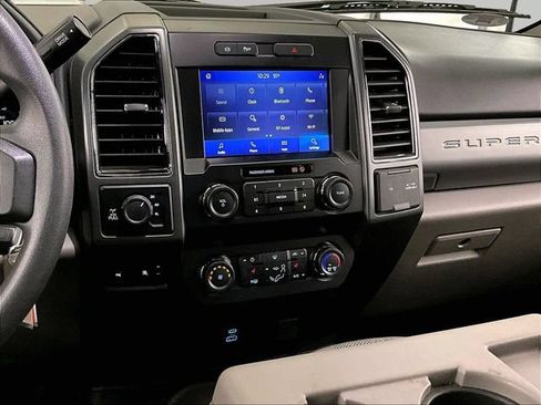Used 2022 Ford F250 XLT w/ XLT Premium Package AWD/4WD image 6