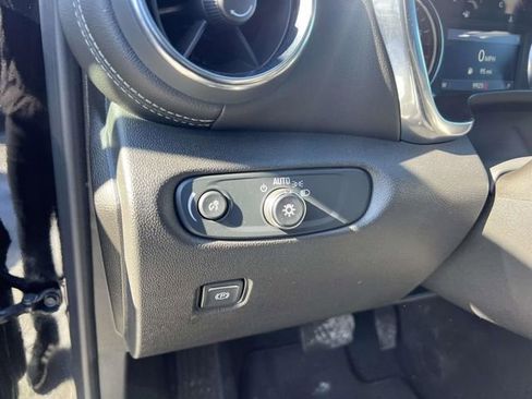 Certified 2025 Chevrolet Blazer LT w/ Convenience Package image 21