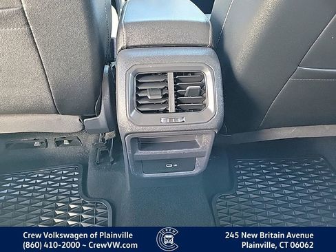 Certified 2022 Volkswagen Taos SE image 47