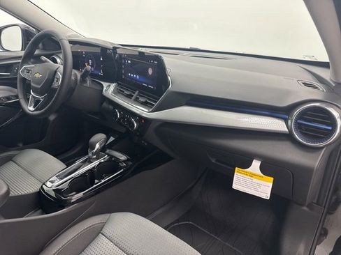 New 2026 Chevrolet Trax LT w/ Driver Confidence Package FWD image 28