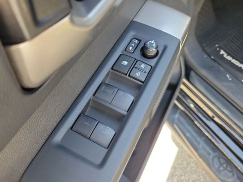 Used 2024 Toyota Tundra Limited AWD/4WD image 14