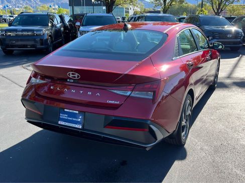 Certified 2026 Hyundai Elantra Limited FWD image 8