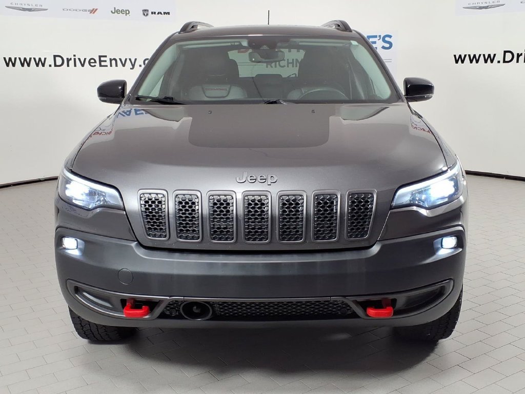 Used 2022 Jeep Cherokee Trailhawk w/ Comfort/Convenience Group AWD/4WD image 2