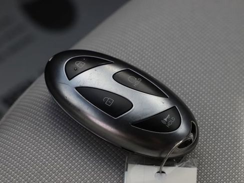 Used 2025 Hyundai Kona SEL image 33