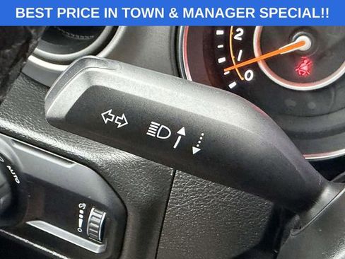 Used 2023 Jeep Gladiator Sport image 22