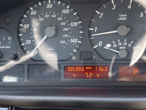 Used 2004 BMW 325Ci Convertible RWD image 26