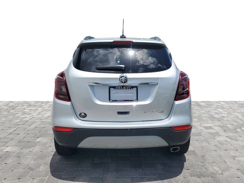 Used 2022 Buick Encore Preferred AWD/4WD image 5