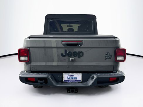 Used 2023 Jeep Gladiator Sport AWD/4WD image 6