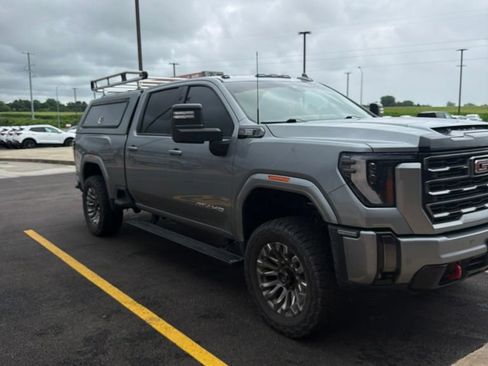 Used 2024 GMC Sierra 2500 AT4 w/ AT4 Preferred Package AWD/4WD image 1