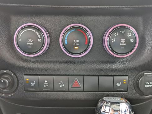 Used 2018 Jeep Wrangler Unlimited Sport S AWD/4WD image 23