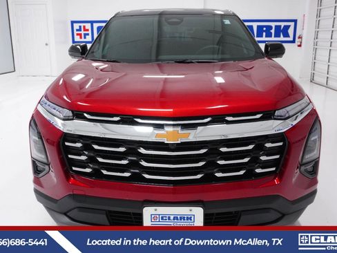 New 2026 Chevrolet Equinox LT w/ Convenience Package II image 2