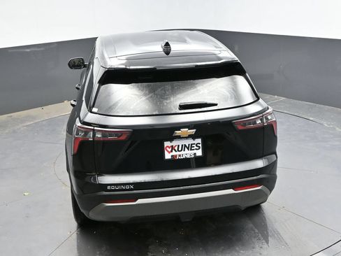 Used 2025 Chevrolet Equinox LT FWD image 26