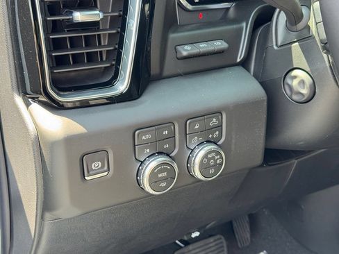 New 2026 GMC Sierra 1500 Denali AWD/4WD image 11