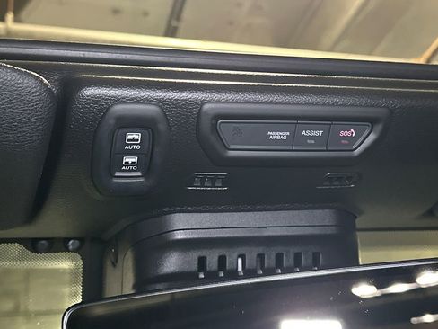 Used 2022 Jeep Wrangler Unlimited Sahara w/ Cold Weather Group image 31