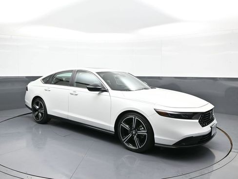 Certified 2024 Honda Accord Sport image 4