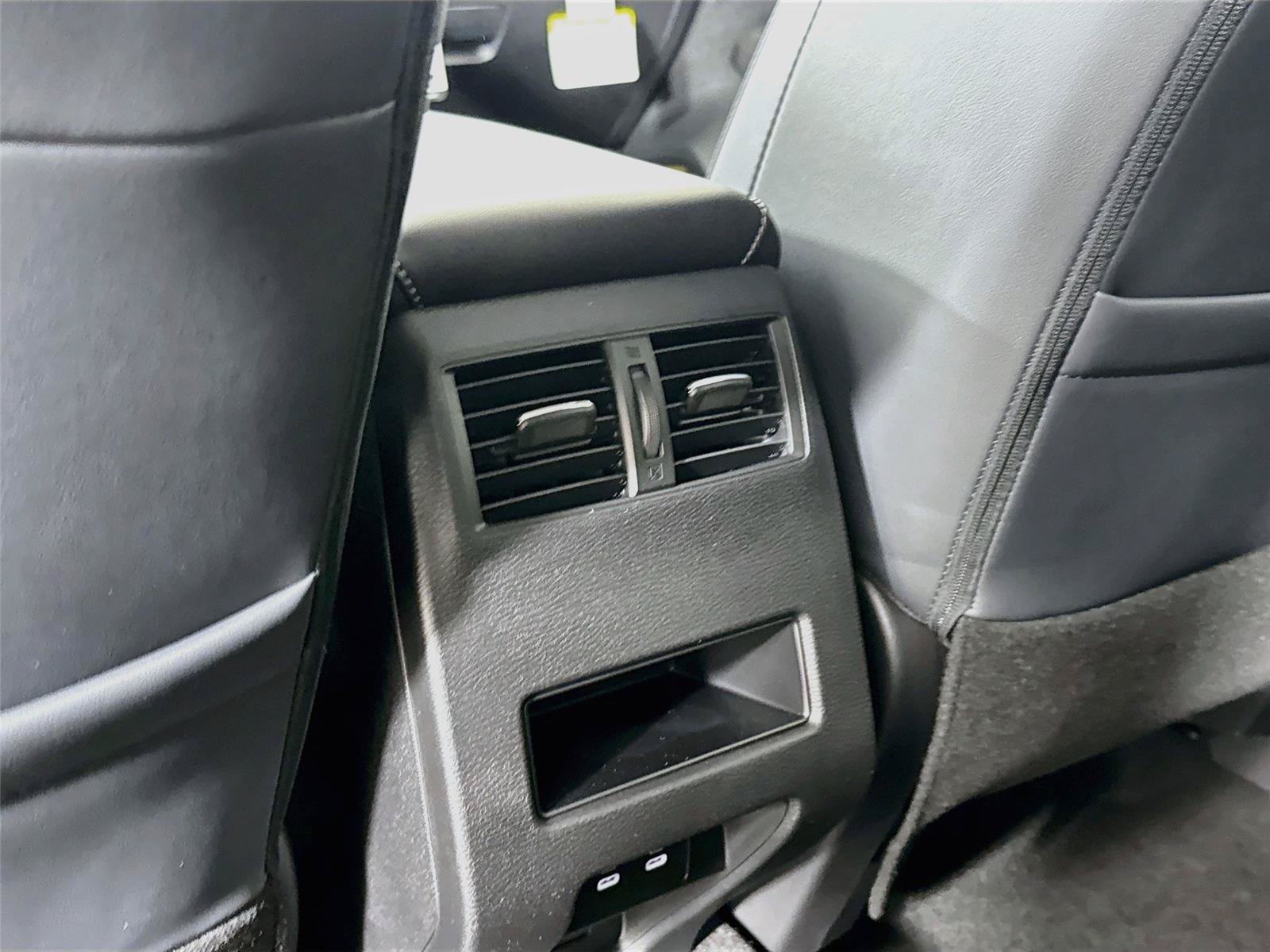 New 2026 Mitsubishi Outlander SE FWD image 16