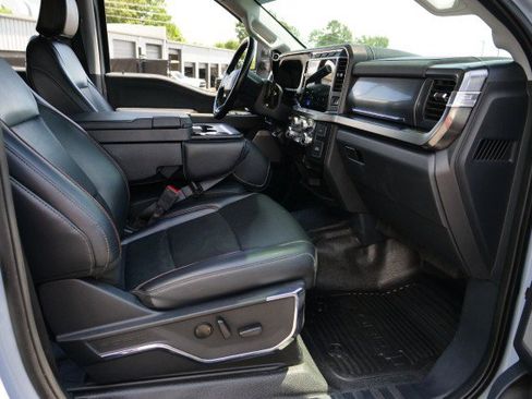 Used 2024 Ford F350 Lariat w/ FX4 Off-Road Package AWD/4WD image 43