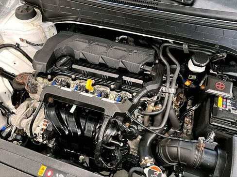 Used 2020 Hyundai Venue SE FWD image 36