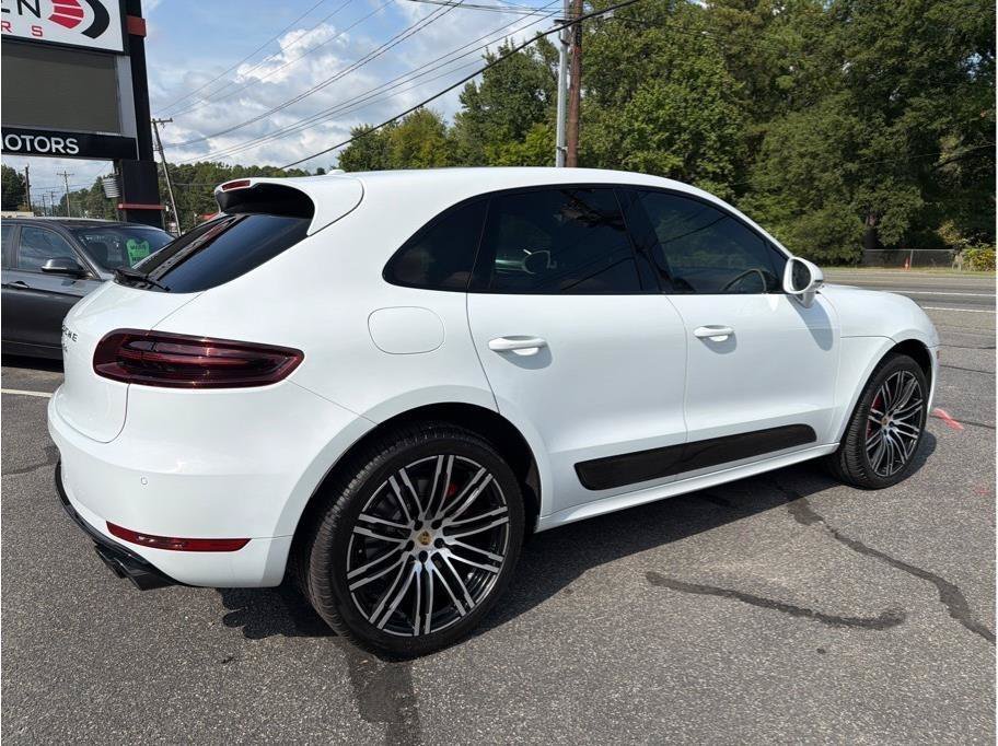 Used 2017 Porsche Macan Turbo AWD/4WD image 6
