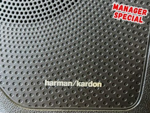 Used 2018 Kia Niro Touring image 22