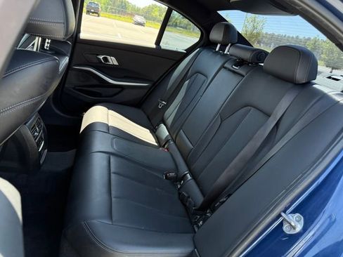Used 2022 BMW 330i Sedan w/ Driving Assistance Package RWD image 19