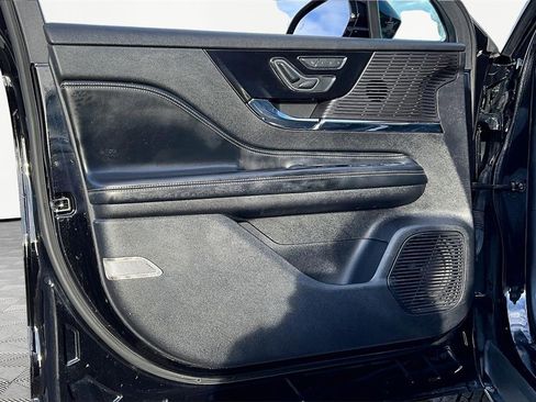 Used 2022 Lincoln Corsair FWD image 23