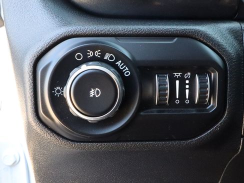 Used 2020 Jeep Wrangler Unlimited Sport AWD/4WD image 17