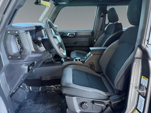 New 2025 Ford Bronco 4-Door AWD/4WD image 12