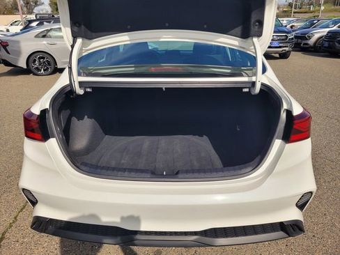 Used 2024 Kia Forte LXS image 8