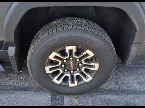 Used 2026 GMC Sierra EV Elevation AWD/4WD image 4