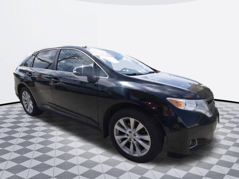 Used 2013 Toyota Venza LE AWD/4WD image 3