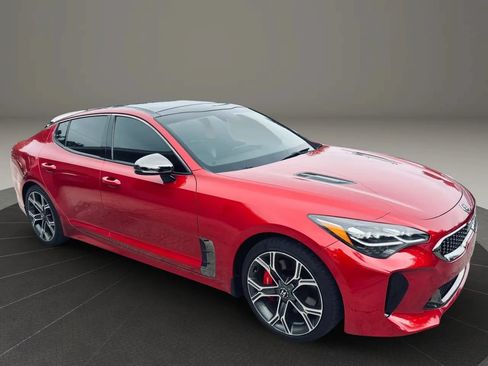 Used 2018 Kia Stinger GT2 AWD/4WD image 7