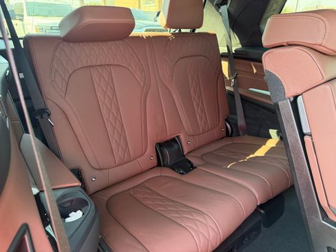 Used 2023 BMW X7 M60i w/ Executive Package image 23