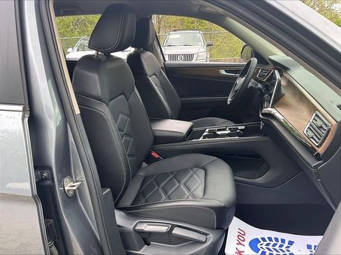 Certified 2025 Volkswagen Atlas SE AWD/4WD image 11