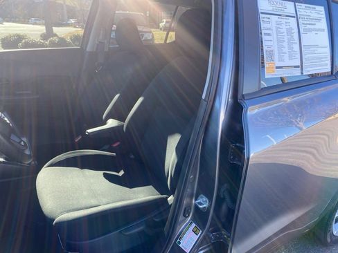 Used 2023 Nissan Kicks S image 13