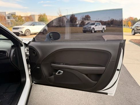 Used 2018 Dodge Challenger R/T Scat Pack image 22