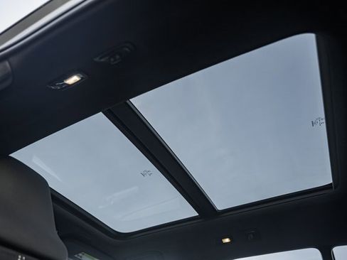 Used 2026 Volvo XC40 B5 Ultra w/ Protection Package Premier image 34