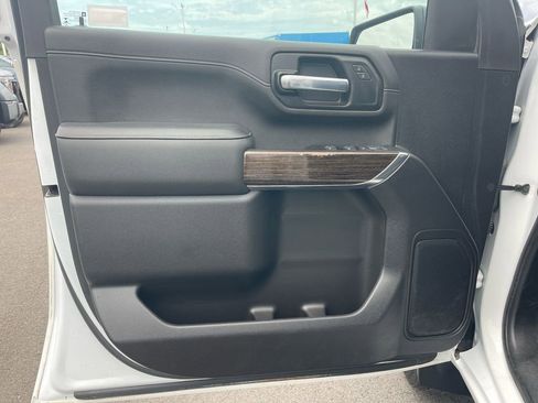 Used 2023 GMC Sierra 2500 SLE image 25