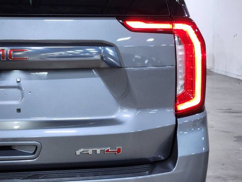 Used 2021 GMC Yukon XL AT4 w/ AT4 Premium Plus Package AWD/4WD image 22