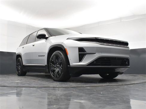 Used 2024 Jeep Wagoneer Launch Edition image 19