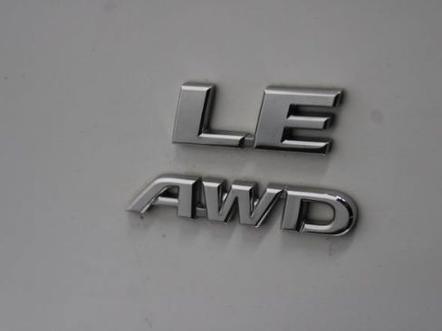 Used 2017 Toyota RAV4 LE AWD/4WD image 7