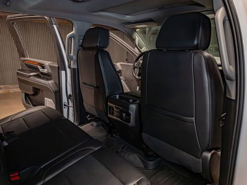 Used 2024 GMC Sierra 3500 Denali w/ Denali Reserve Package image 26