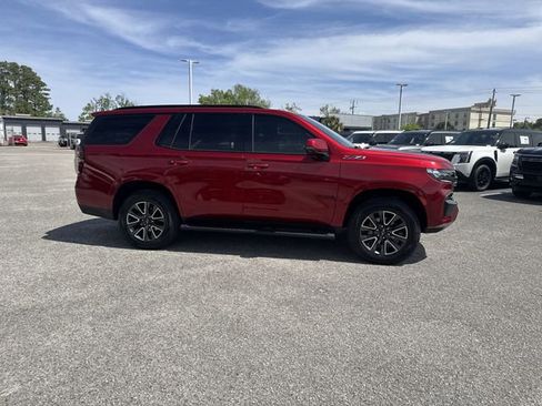 Used 2022 Chevrolet Tahoe Z71 w/ Luxury Package AWD/4WD image 4