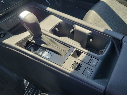 New 2026 Nissan Sentra SV w/ SV Convenience Package FWD image 12
