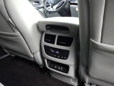 Used 2020 Acura MDX SH-AWD w/ Technology Package image 24