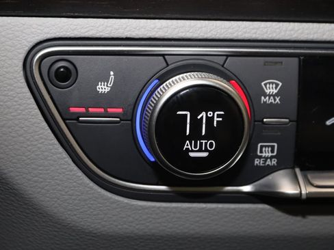 Used 2024 Audi Q5 e Premium Plus image 9