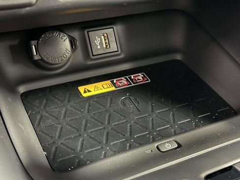 Used 2025 Toyota RAV4 XSE w/ Weather Package image 23