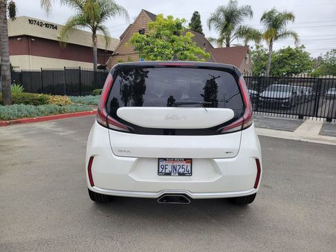 Certified 2023 Kia Soul GT-Line FWD image 10